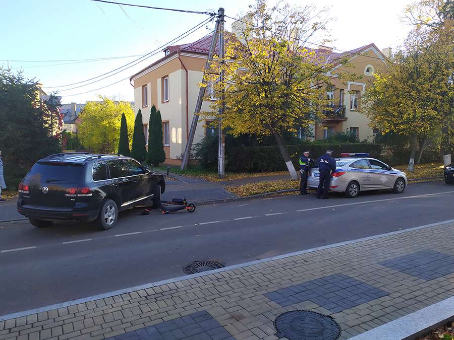Электросамокат со скоростью пешехода