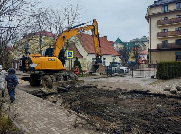 Дороги, собаки и «Янтарное ожерелье»