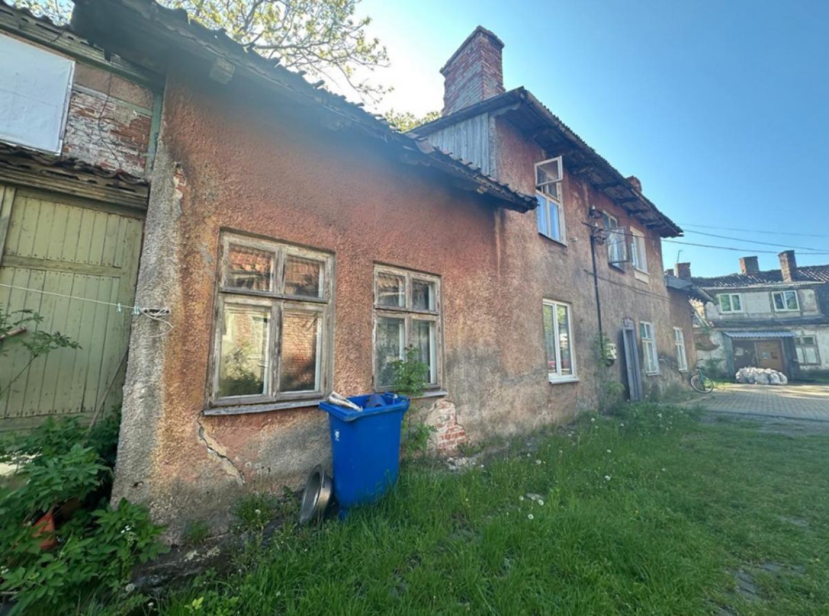 Из аварийного в новое