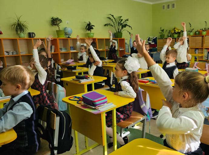 В июле многодетные семьи получат выплату на подготовку к школе