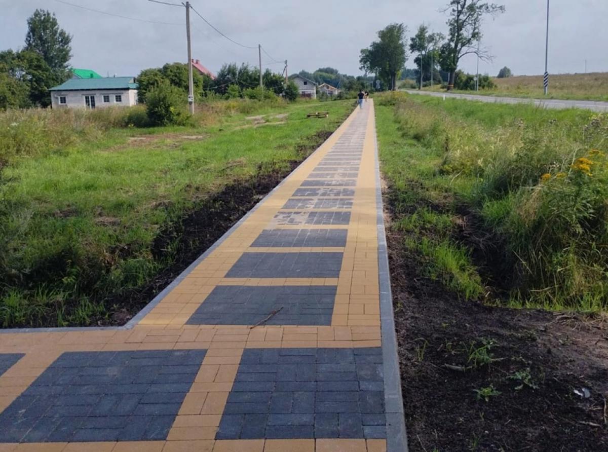 В Каштановке завершено строительство новой прогулочной дороги