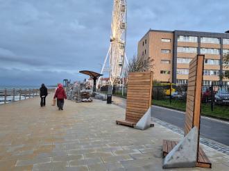 Про скамейки, шезлоги, лежаки