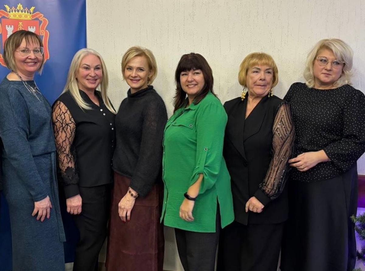 В Министерстве социальной политики состоялось вручение благодарственных писем по итогам года в сфере социального обслуживания