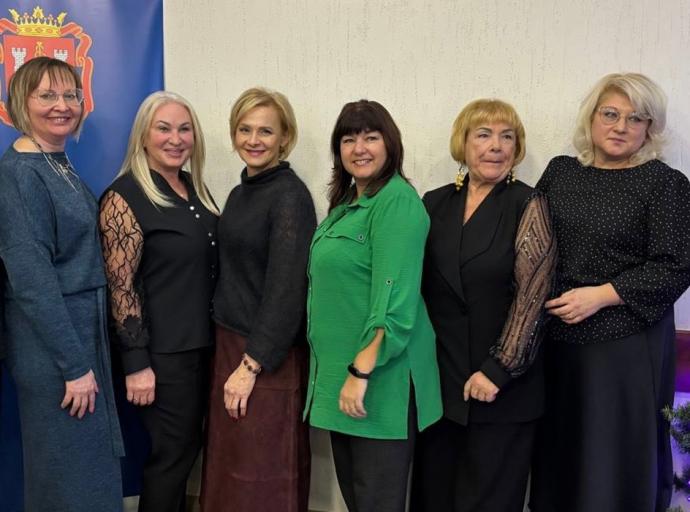 В Министерстве социальной политики состоялось вручение благодарственных писем по итогам года в сфере социального обслуживания