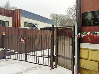 В администрации Зеленоградска разъяснили, почему необходим перенос въездных ворот придомовой территории в районе Аллеи дружбы