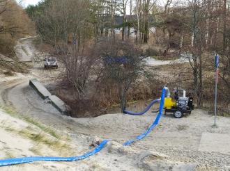 Работы на дюкере, на реке Медвежья