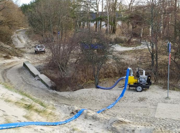 Работы на дюкере, на реке Медвежья