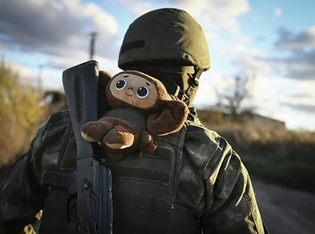 Детская игрушка стала для бойцов на спецоперации символом родного дома